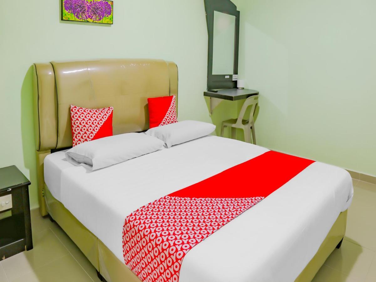 Oyo 90269 Hotel Indorasa 2 Jodoh  Экстерьер фото