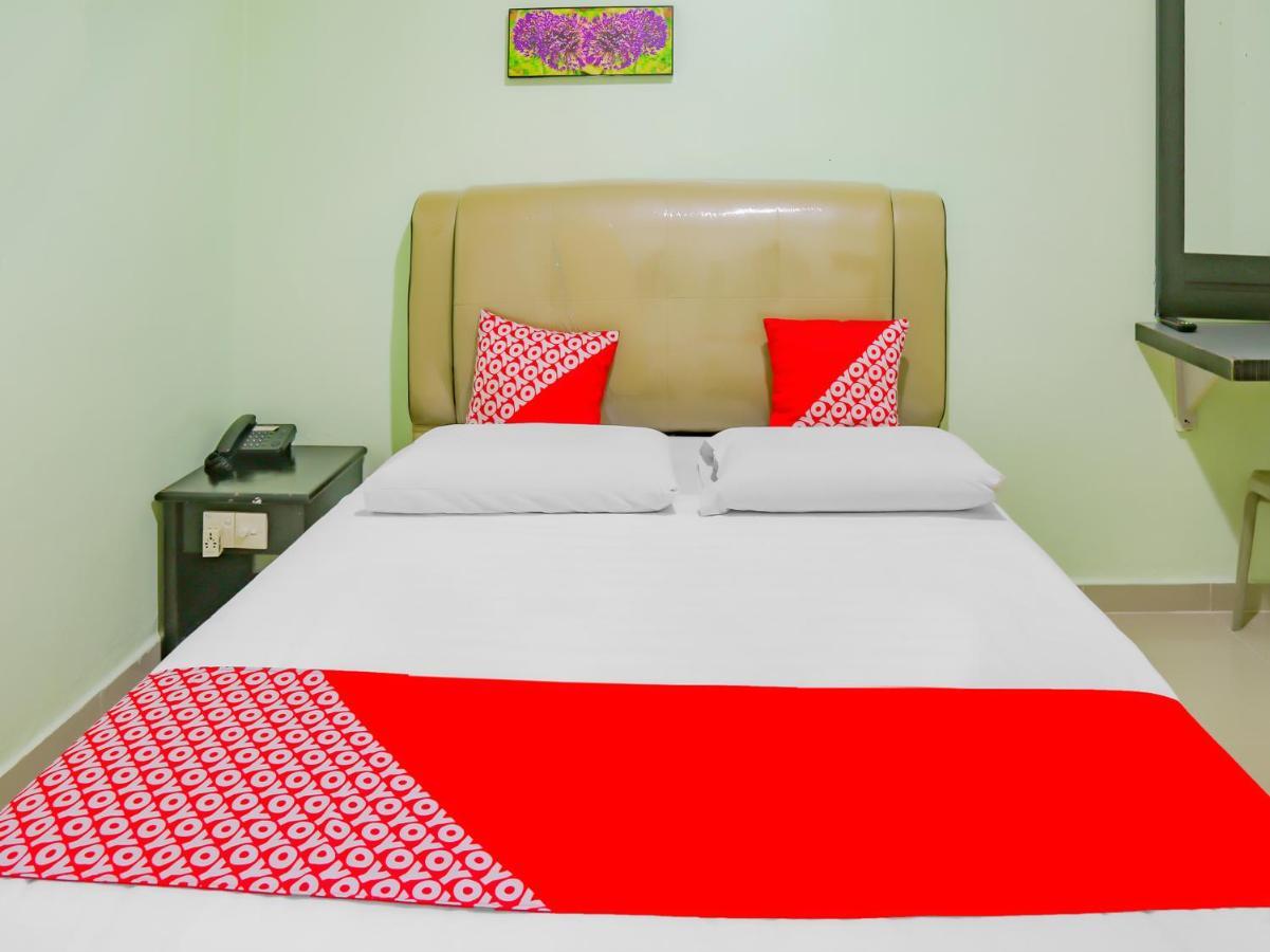 Oyo 90269 Hotel Indorasa 2 Jodoh  Экстерьер фото